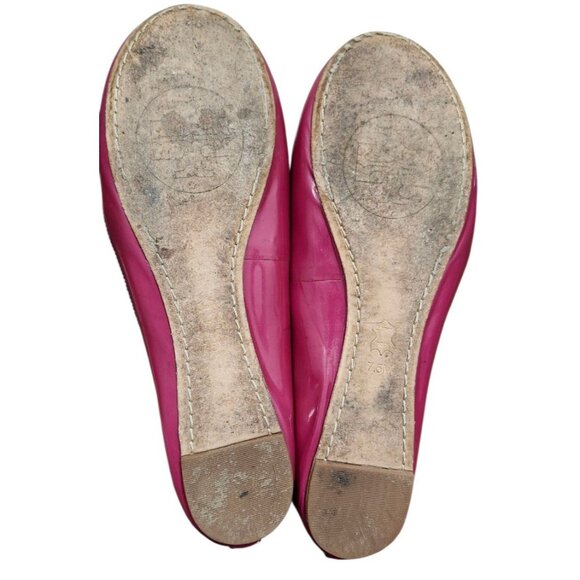 Tory Burch Pink Patent Leather Ballet Flats Gold Logo Charm Size 7.5 - Picture 6 of 8